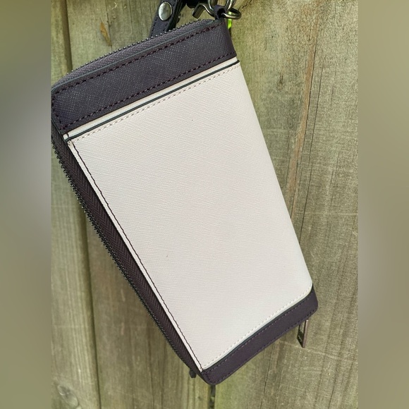 Botkier Cobble Hill Wallet​​ - Picture 2 of 4